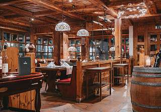 restaurant grindelwald, alpine küche, adlerstube, fondue, raclette grindelwald